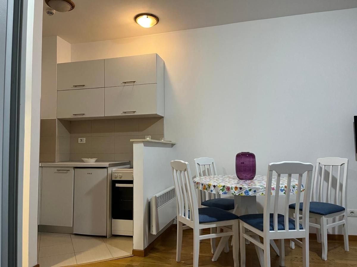 Lovely Apartment With The Parking Place Podgorica Exterior foto